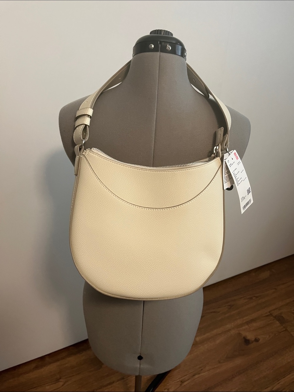 Uniqlo Cream Pebbled Shoulder Bag